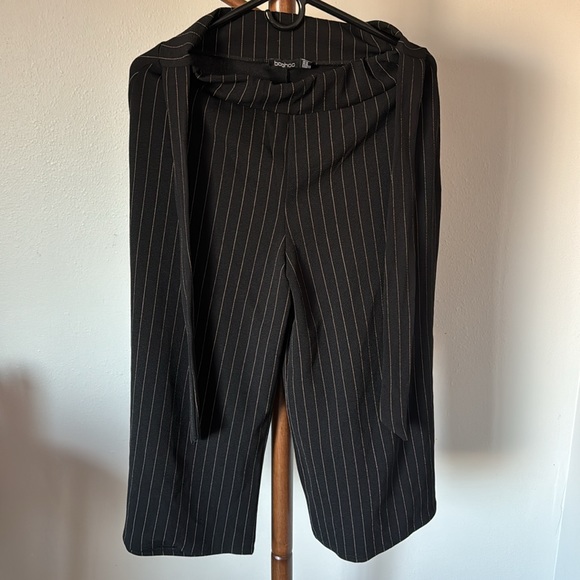 Beautiful wide leg Capri trousers - Picture 4 of 4